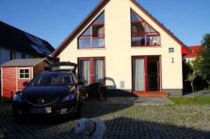 Bild: Kinder- u. hundefeundliches Ferienhaus in Binz, hell u. modern, mit Garten